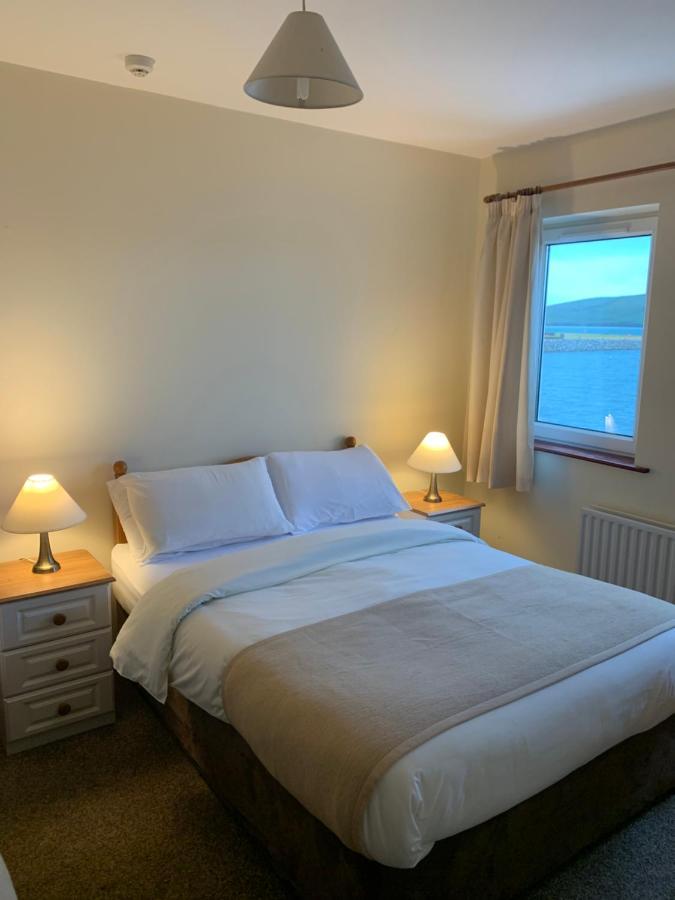 Dingle Harbour Nights Otel Dış mekan fotoğraf